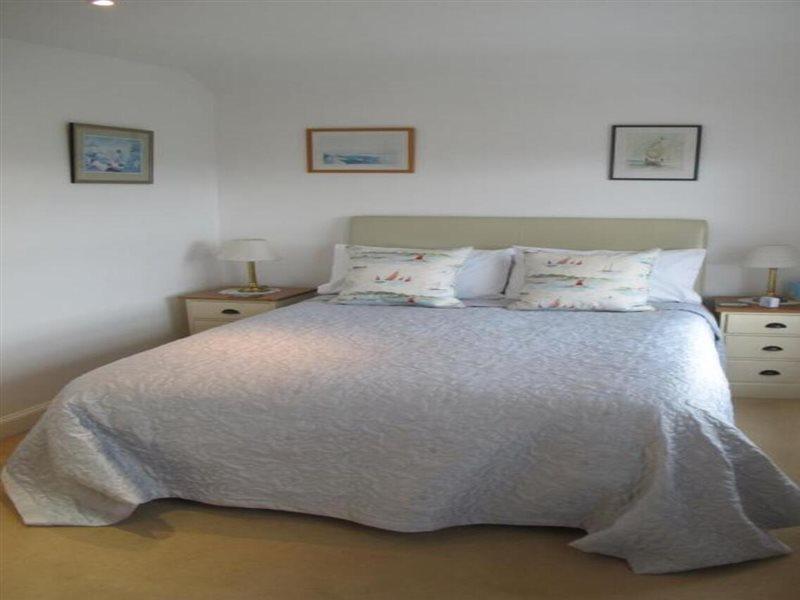 Bed and Breakfast Endeavour House Каус Экстерьер фото
