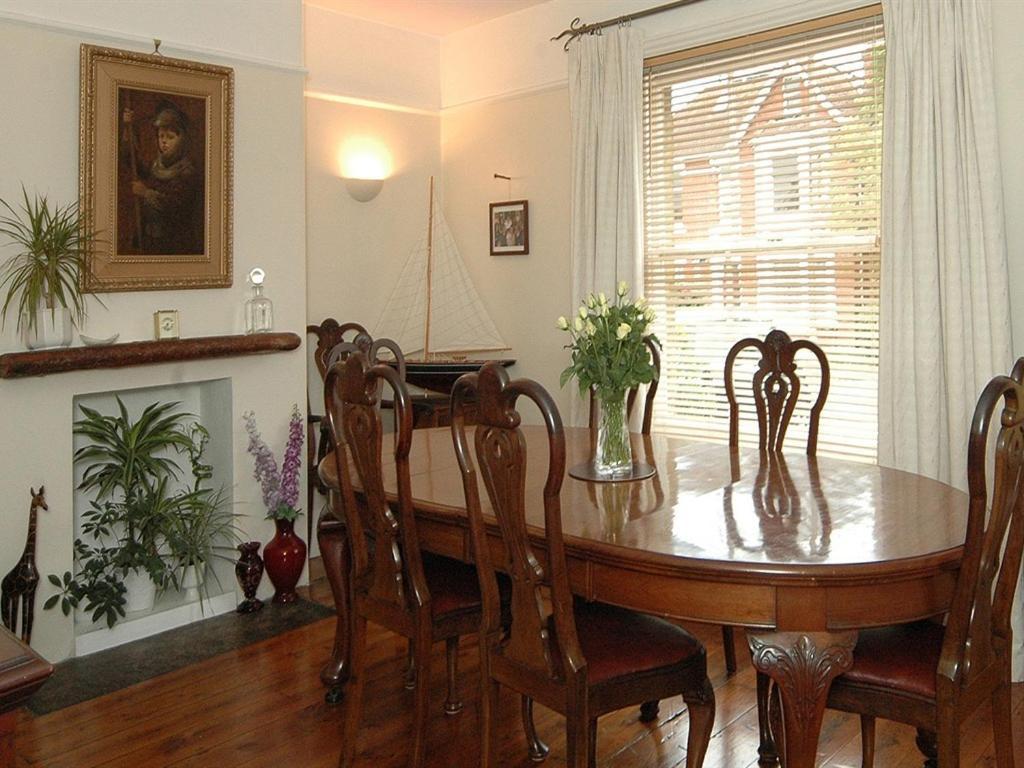 Bed and Breakfast Endeavour House Каус Экстерьер фото