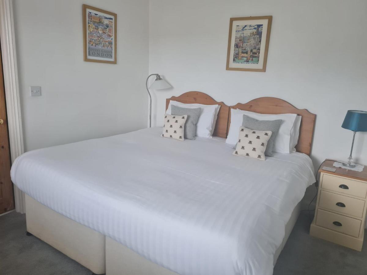 Bed and Breakfast Endeavour House Каус Экстерьер фото