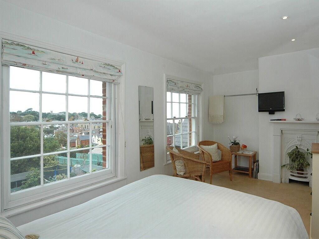 Bed and Breakfast Endeavour House Каус Экстерьер фото