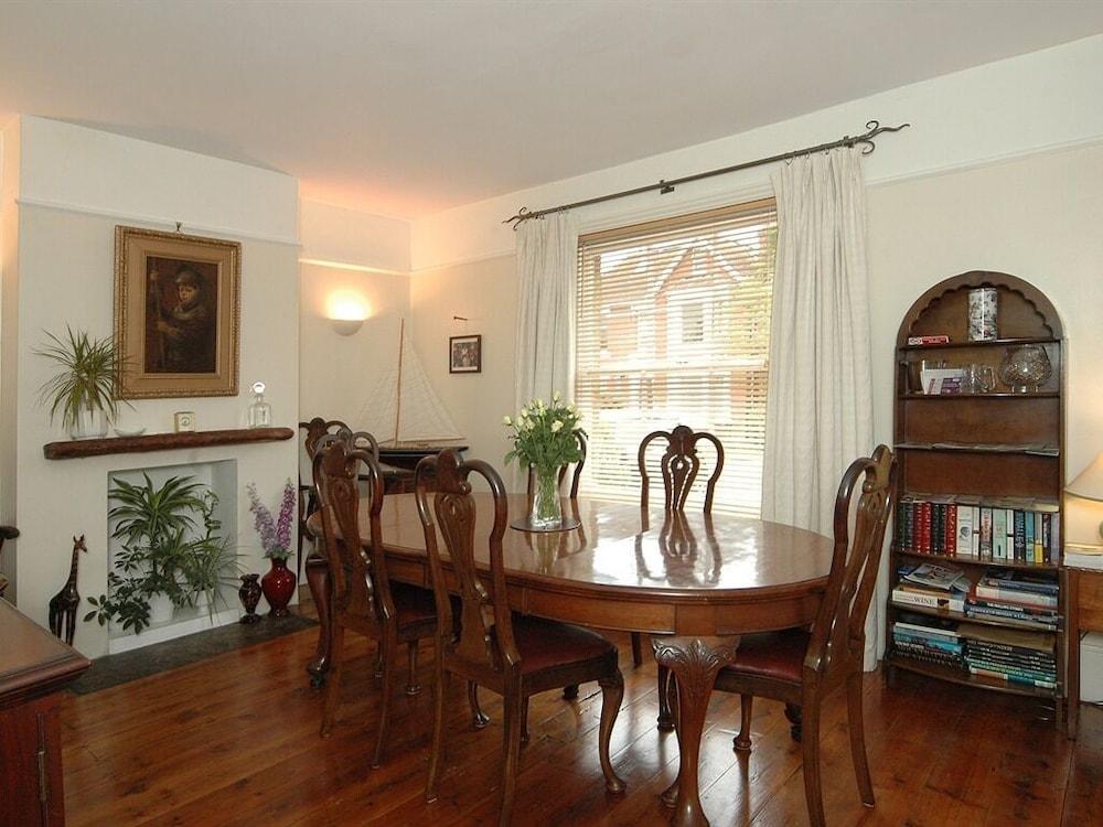 Bed and Breakfast Endeavour House Каус Экстерьер фото
